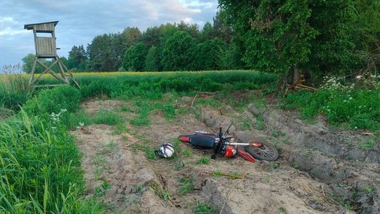 Policyjny pościg za 16-latkiem kierującym motocyklem typu cross