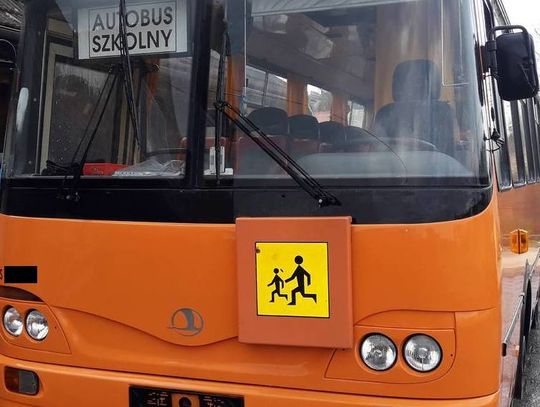 800 złotych mandatu i 9 punktów karnych za przekroczenie prędkości przez autobus szkolny. Policjanci apelują o przestrzeganie przepisów!