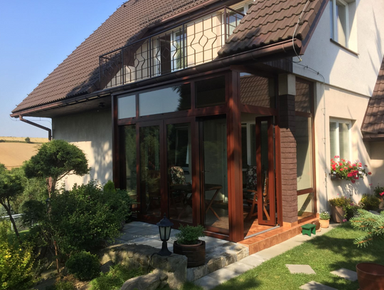 Aranżacje ogrodów zimowych - inspiracje od klasycznych po nowoczesne wnętrza