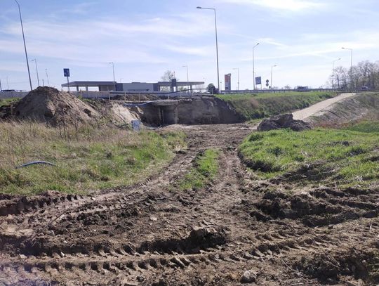 Budowa łącznic w Czarlinie oraz przebudowa połączenia ze ścieżką rowerową w Knybawie