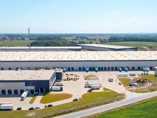 Dlaczego warto wynająć magazyn w centralnej Polsce?