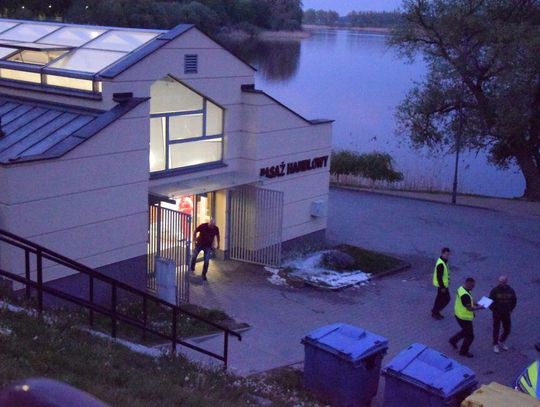 Dziś ok. godz. 20-tej doszło do pożaru hali targowej w Sztumie