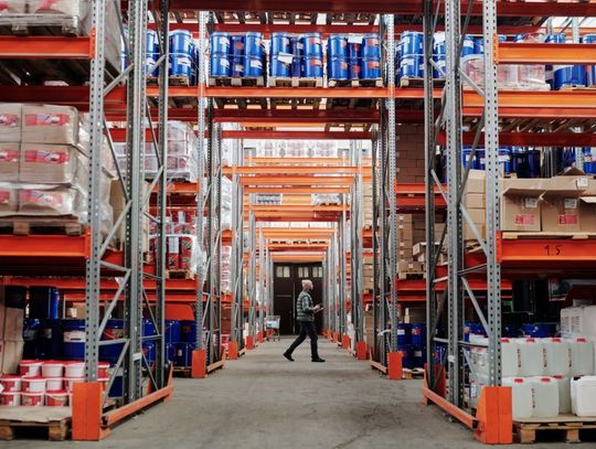 Gdzie kupić maszyny do pakowania w folię termokurczliwą?