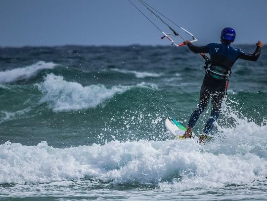 Gdzie warto uczyć się kitesurfingu?