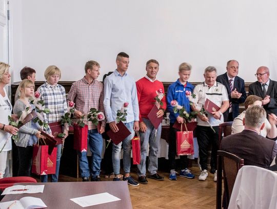 Gratulacje dla młodych sportowców