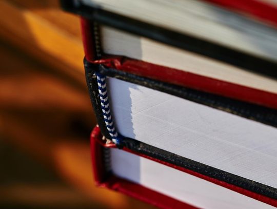 Jak uzyskać kod kreskowy ISBN do książki i dlaczego jest potrzebny?