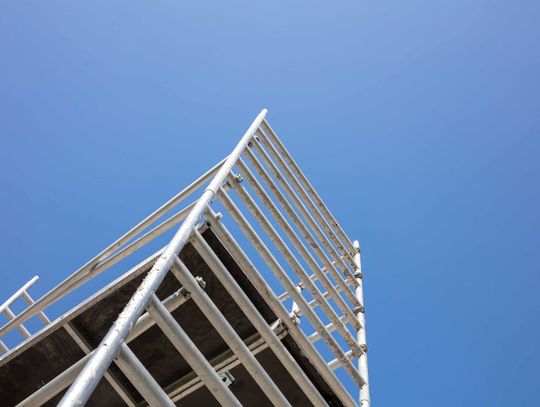 Jakie rodzaje rusztowań budowlanych są dostępne na rynku?