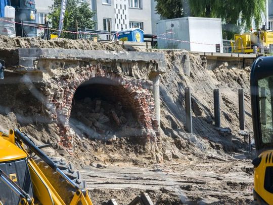 Jeszcze o odkryciu na skarpie. Wracamy do Starego Miasta 