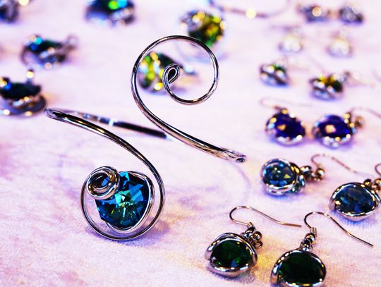 Kolczyki z labradorytem – postaw na wyjątkowy look