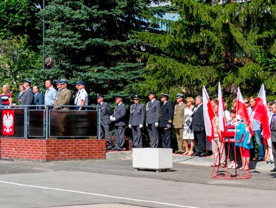 Malborscy lotnicy uczcili Święto Wojska Polskiego uroczystą zbiórką