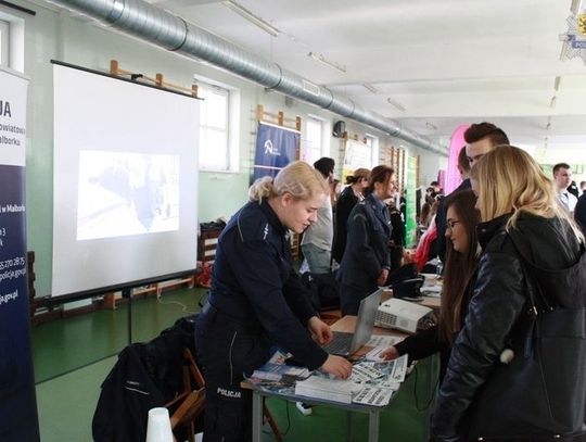 Malborscy policjanci na targach edukacyjnych