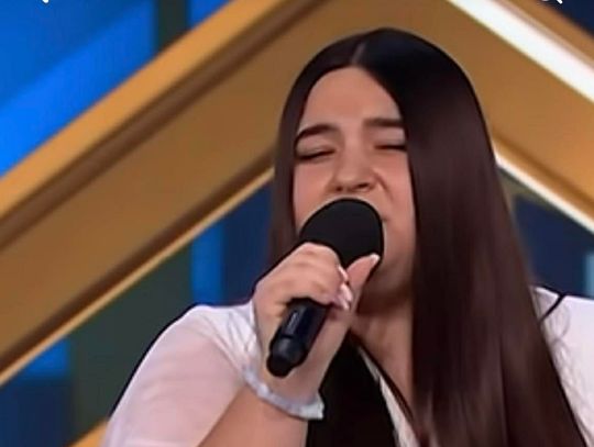 Marcelina Runewicz zachwyca w „Mam Talent”! Złoty przycisk dla 14-latki z Malborka!