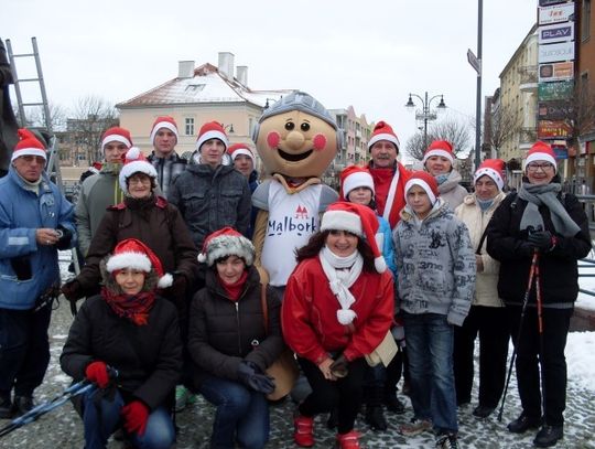 Mikołaje pieszo i na rowerach