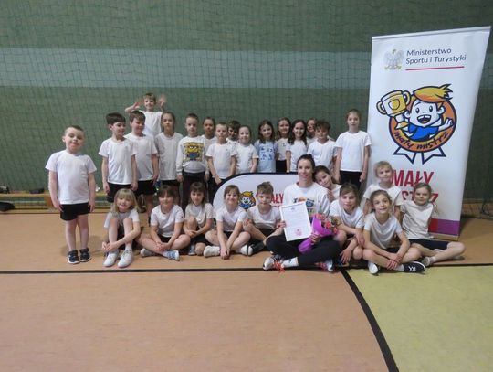 Mistrzyni siatkówki Izabela Bełcik z wizytą w „Piątce”