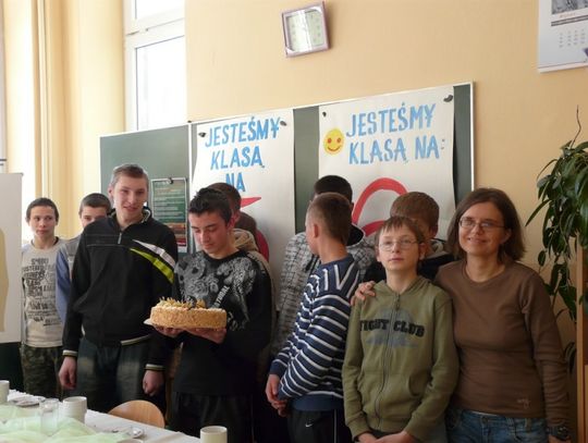 Nasza klasa na &amp;quot;piątkę i szóstkę&amp;quot;. Torty dla najpilniejszych