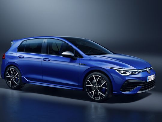 Oficjalnie zaprezentowany: debiut Golfa R z silnikiem o mocy 320 KM 