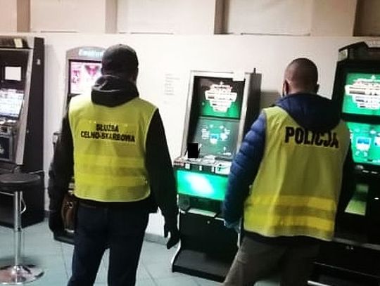 Policja zabezpieczyła kolejne nielegalne automaty do gier hazardowych