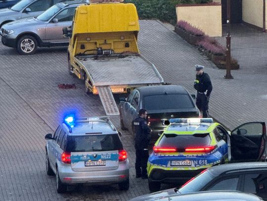 Ponad 2 promile i ucieczka przed kontrolą! Samochód trafił na policyjny parking
