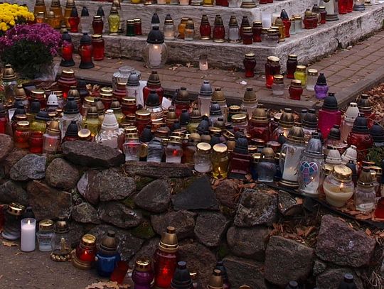 Porządki na cmentarzu kosztują