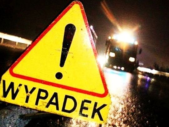 Poważny wypadek na skrzyżowaniu w gminie Ryjewo. Ranna pasażerka trafiła do szpitala