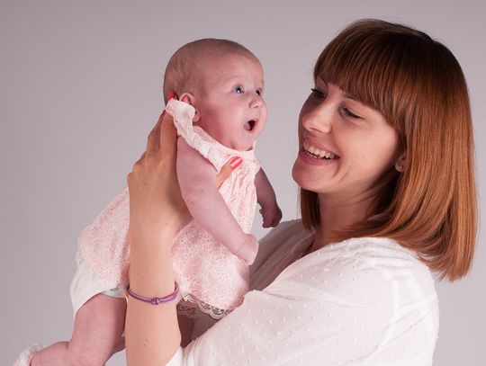 Powikłania niedotlenienia noworodka. W jaki sposób ubiegać się  o odszkodowanie za błąd lekarski?