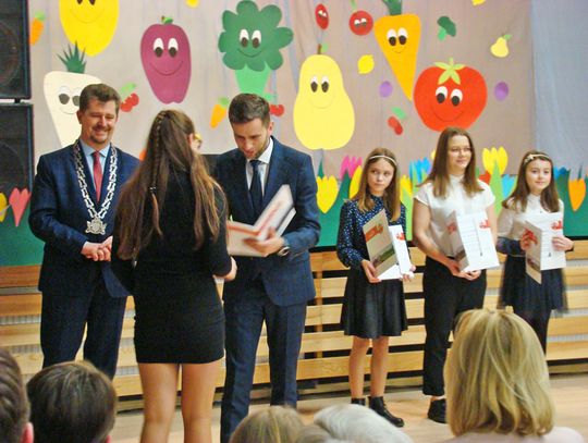 Stypendia burmistrza Malborka 2020: Jesteśmy dumni z naszych uczniów!