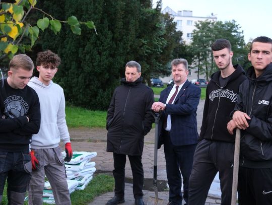 Światowy Dzień Sadzenia Drzew w Zespole Szkół Technicznych w Malborku