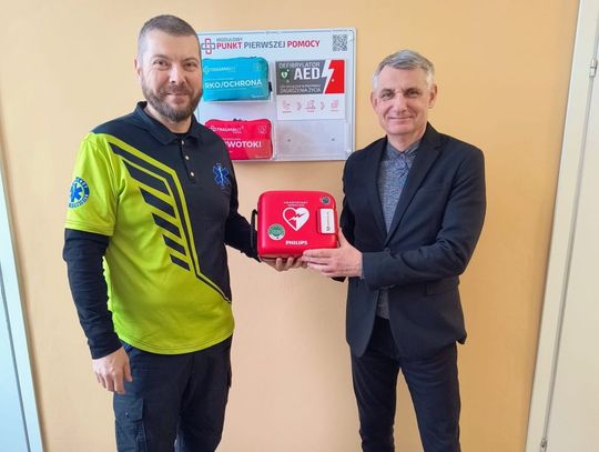 Szkoła Podstawowa nr 1 w Malborku rozszerza miejski system AED