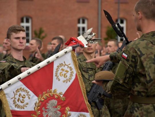 Terytorialsi złożyli ślubowanie. Przysięga wojskowa to przyrzeczenie, które składa się do końca życia