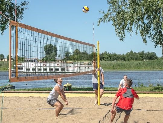 Trzeci turniej siatkówki na plaży