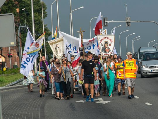 Upał, ale oni idą na Jasną Górę