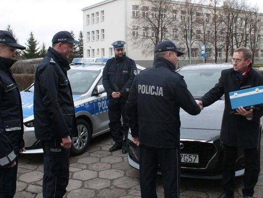 Uroczyste oddanie do użytku budynku Komendy Powiatowej Policji w Malborku i 2 nowych radiowozów