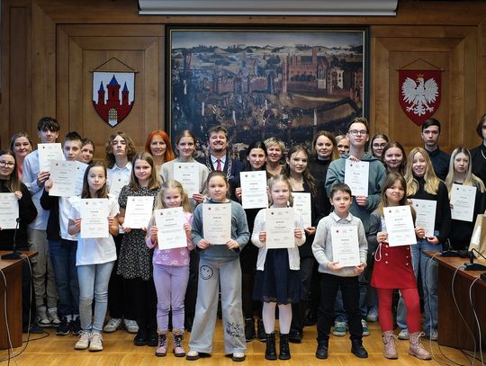 Wręczono nagrody w konkursach plastycznym i literackim