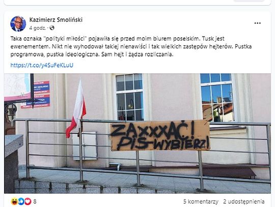 Wulgarny napis przed biurem poselskim posła Kazimierza Smolińskiego