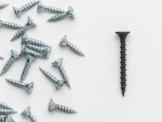 Zaawansowane technologie stosowane przez czołowych producentów wkrętów