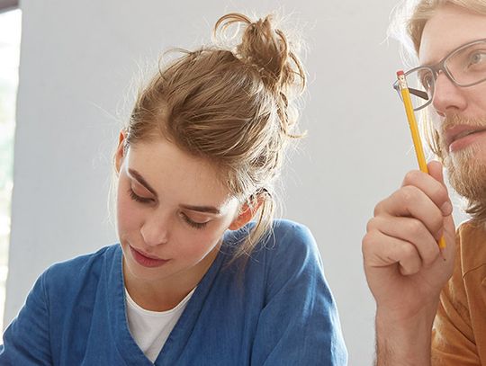 Zalety pracy w biurze