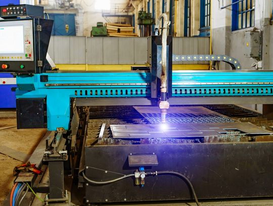 Zalety stosowania wycinarek plazmowych CNC w przemyśle