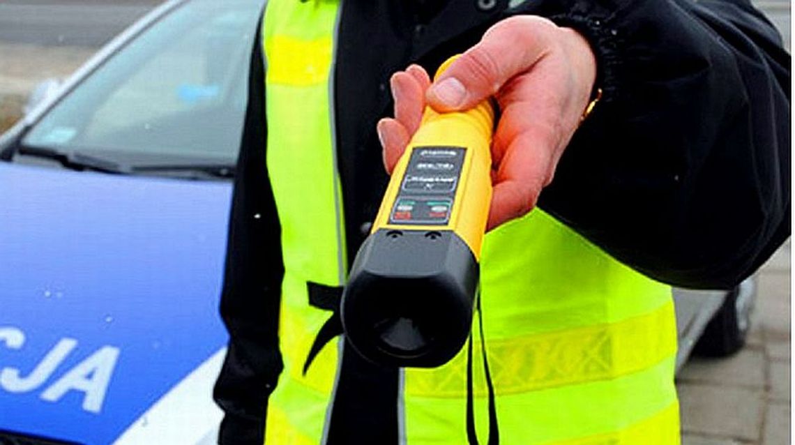 35-latek kierował oplem po alkoholu z dwoma sądowymi zakazami 35-latek kierował oplem po alkoholu z dwoma sądowymi zakazami