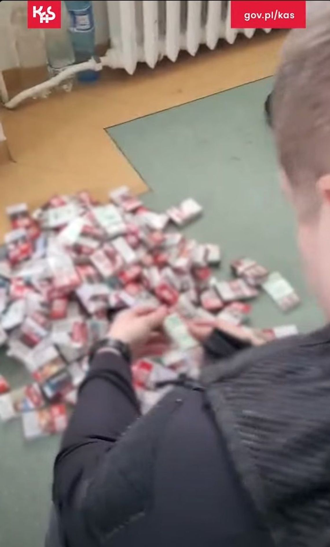 70-letnia kobieta z gminy Prabuty zamieszana w nielegalny obrót wyrobami tytoniowymi i alkoholem