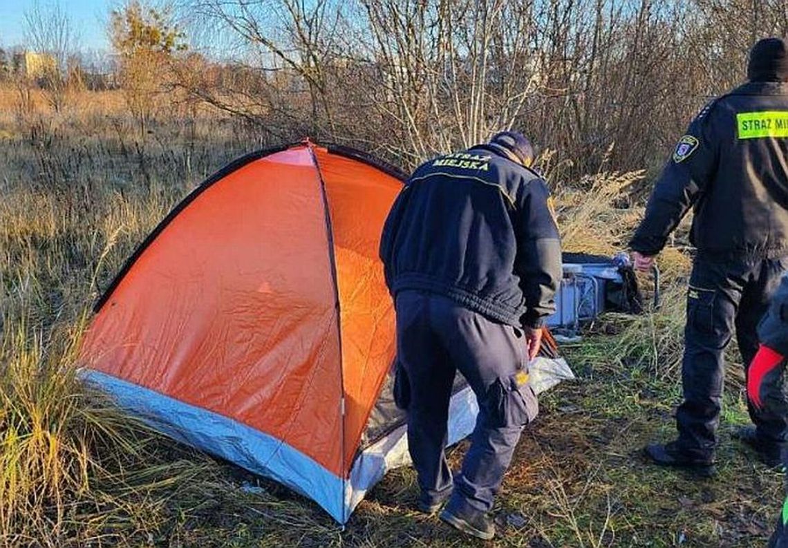 Czas jesienno-zimowy to wielkie zagrożenie dla bezdomnych. Nie bądźmy obojętni na czyjąś krzywdę!