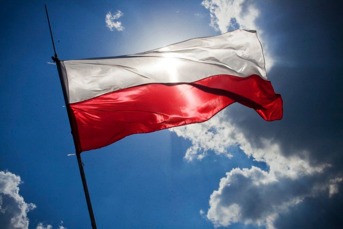 Dziś Dzień Flagi Rzeczypospolitej Polskiej. Dumni z biało-czerwonej!