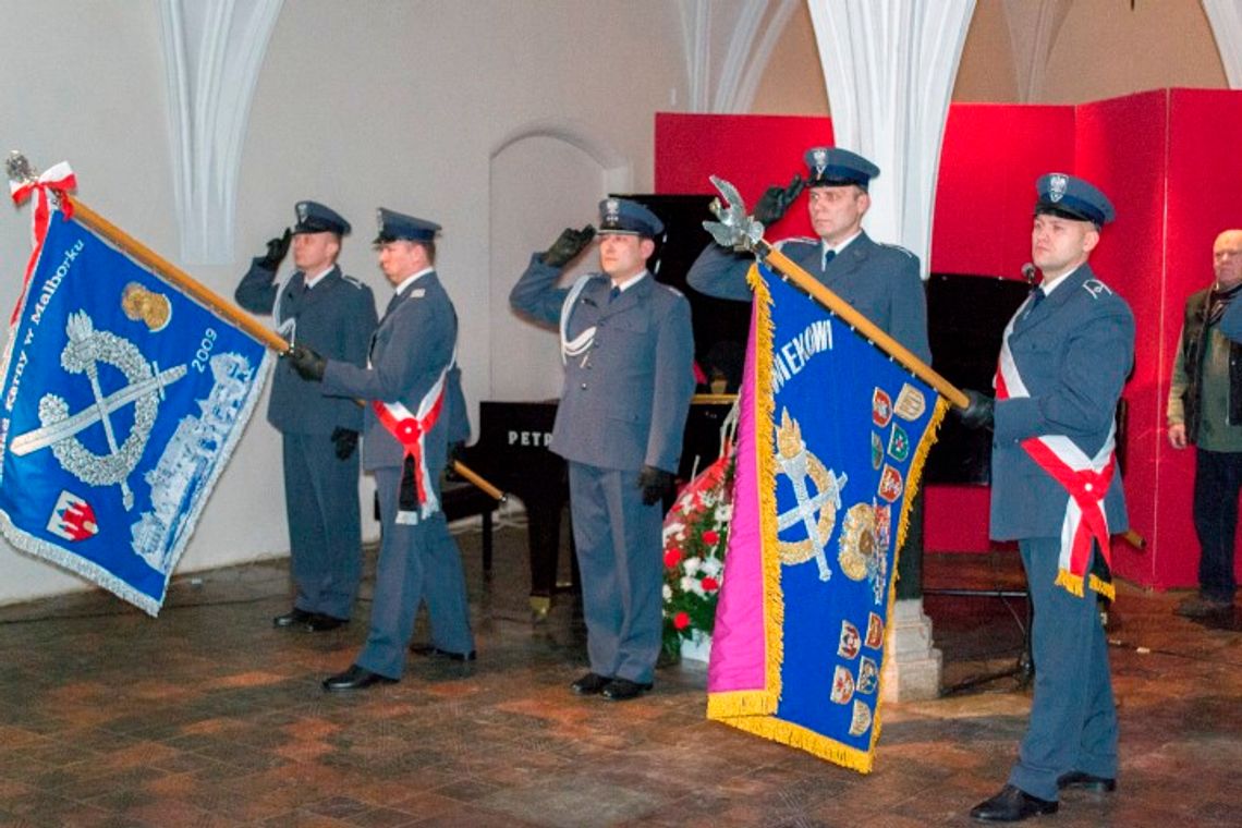 Funkcjonariusze świętowali w muzeum