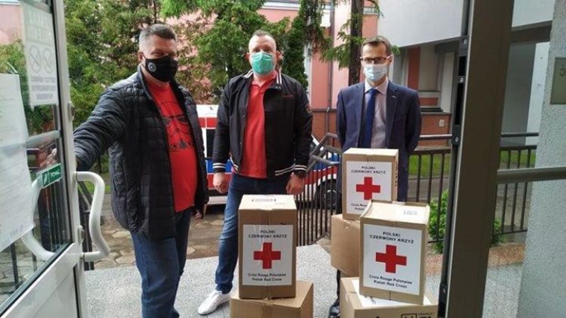 Funkcjonariusze Zakładu Karnego w Malborku działający przy PCK wsparli ratowników medycznych