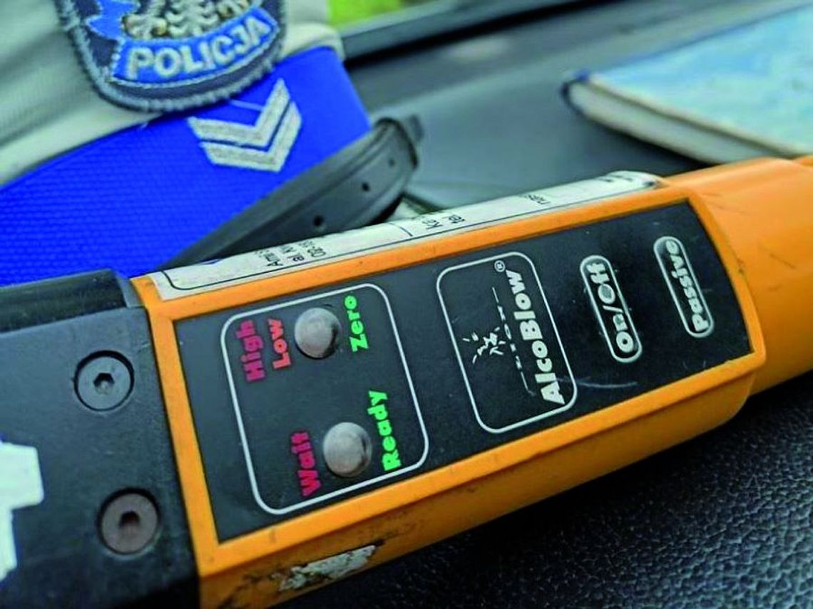 Kierujący oplem nie zachował ostrożności... Kraksa trzech aut Kierujący oplem nie zachował ostrożności... Kraksa trzech aut