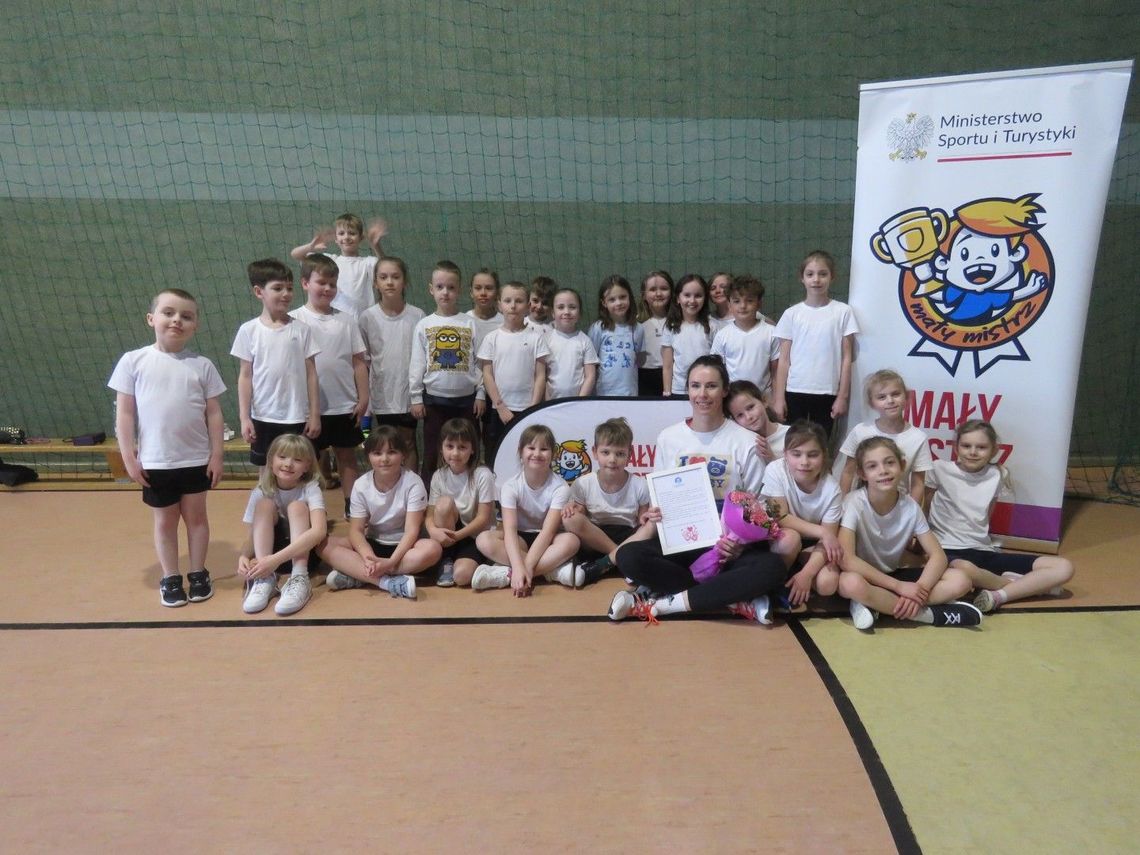 Mistrzyni siatkówki Izabela Bełcik z wizytą w „Piątce”