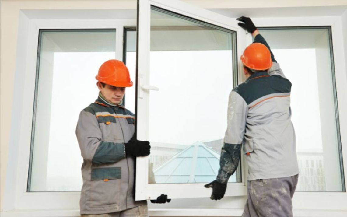 Na co zwrócić uwagę wybierając firmę do montażu okien, bram i drzwi w Malborku?