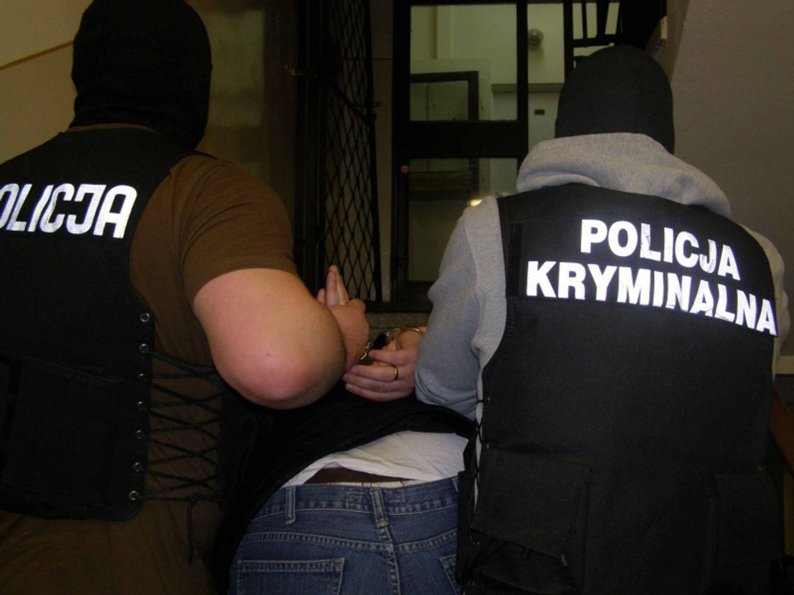 Napadł na mężczyznę poruszającego się o kulach, dla 25 zł Napadł na mężczyznę poruszającego się o kulach, dla 25 zł