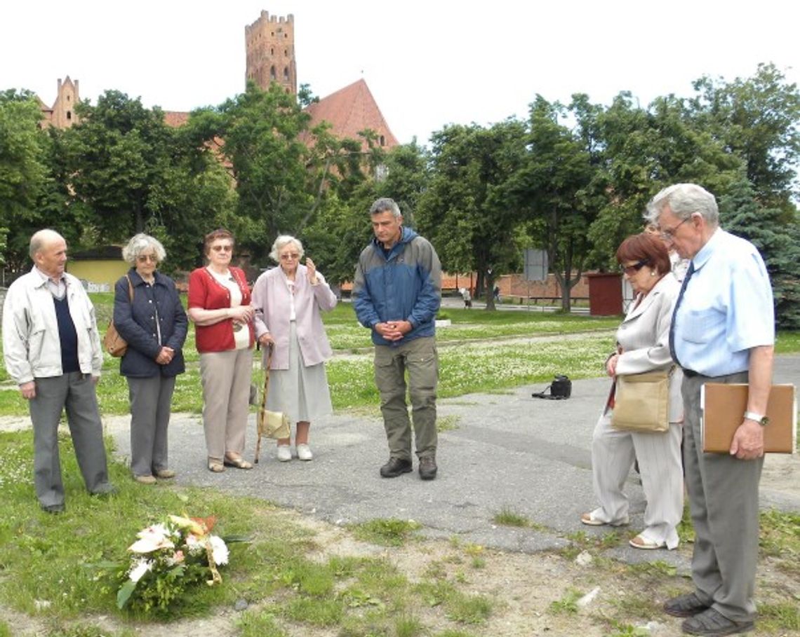 Piechotą z Kolonii przez Malbork do Piły