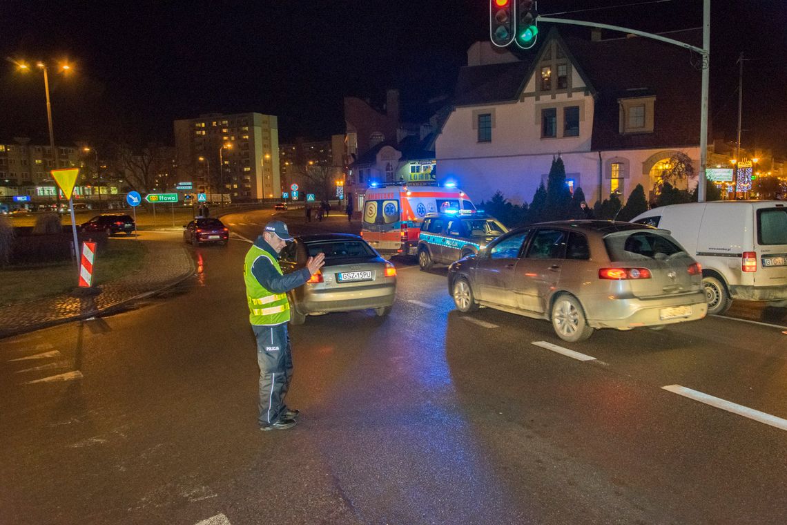 Pieszy wtargnął wprost pod koła