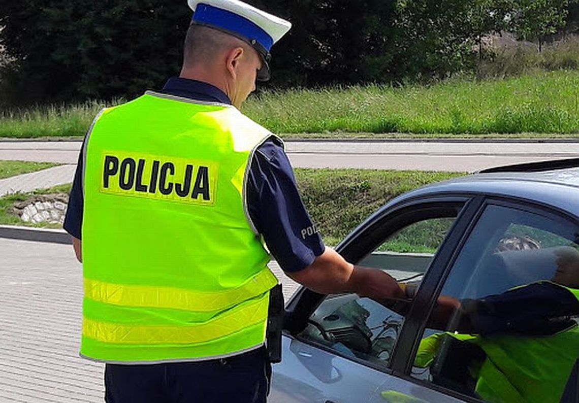 Pijany kierowca wjechał do rowu. 28-latkowie grozi więzienie i kara 5-60 tys. zł  